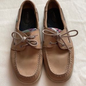 Sperry women’s boat shoes size 9 1/2